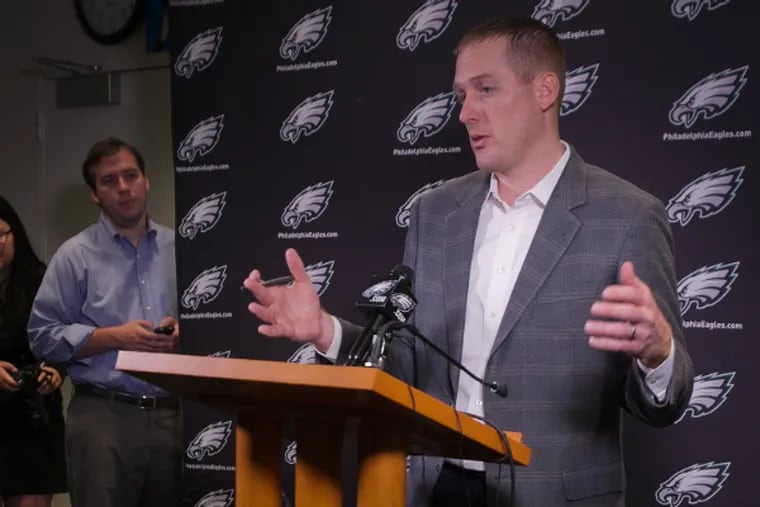 New Eagles personnel chief Ed Marynowitz says he agrees with coach Chip Kelly that size and speed are important to players' success. (Alejandro A. Alvarez/Staff Photographer)