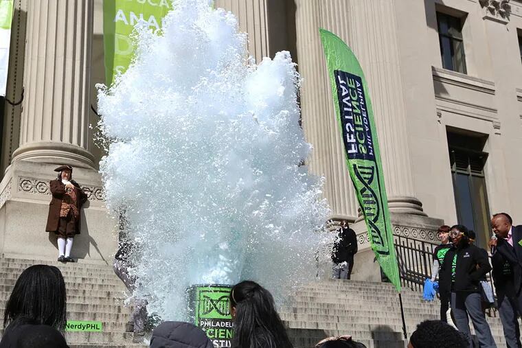 A “bomb” using dish soap and liquid nitrogen explodes on the steps of the Franklin Institute. (DARRYL MORAN/Franklin Institute)
