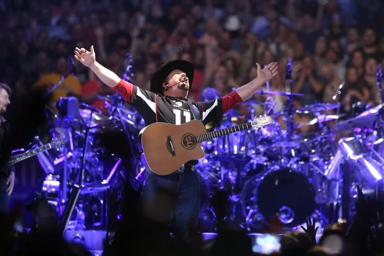 Garth Brooks performs at State Farm Stadium on March 23, 2019 in Glendale, Arizona. (John Medina/Getty Images/TNS)