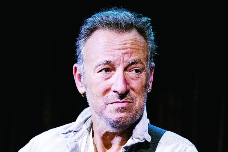 Bruce Springsteen will  sing and will read from his memoir in  his Broadway show.