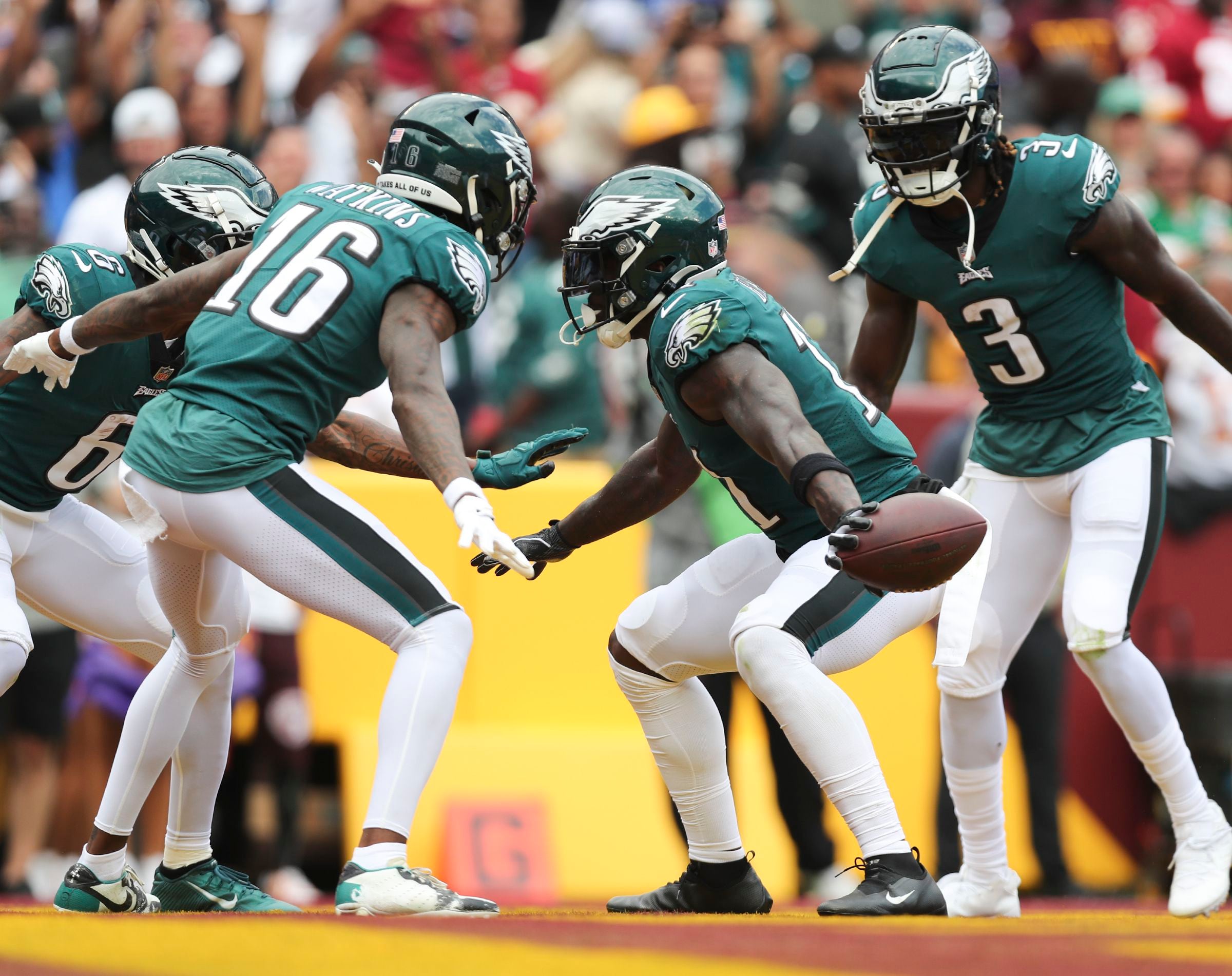 Eagles' Pro Bowl LB Haason Reddick comes up huge in win over Commanders - A  to Z Sports