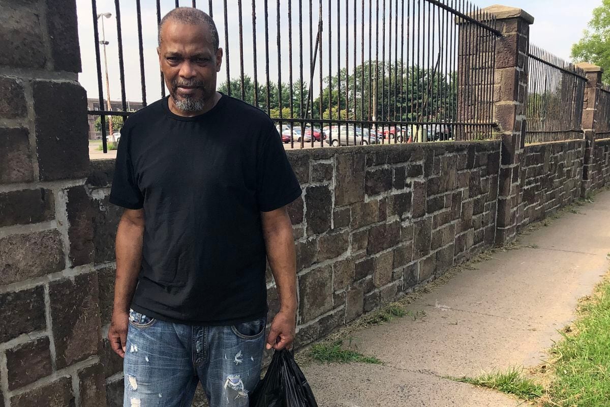 Each Night Philly Jails Release Scores Of Inmates Without Returning Their Ids Cash Or Phones