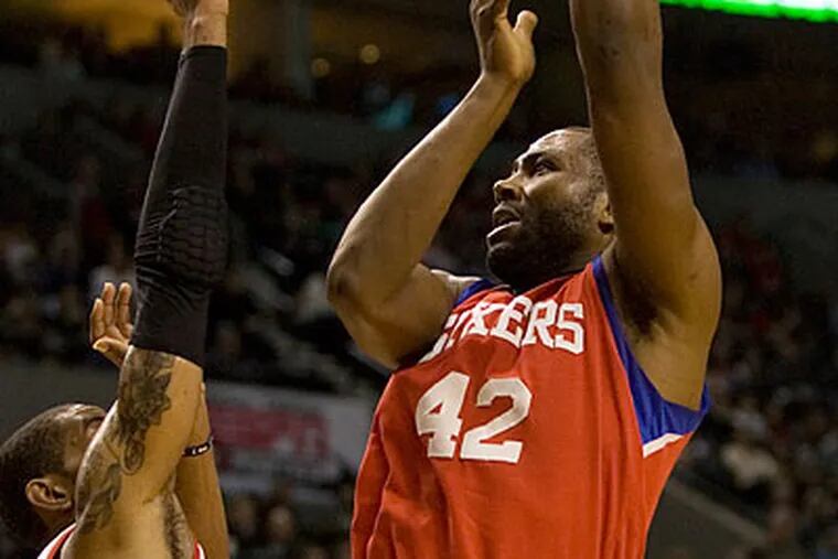 Elton Brand scored 25 points and grabbed nine rebounds in the Sixers' win over the Trail Blazers. (Don Ryan/AP)