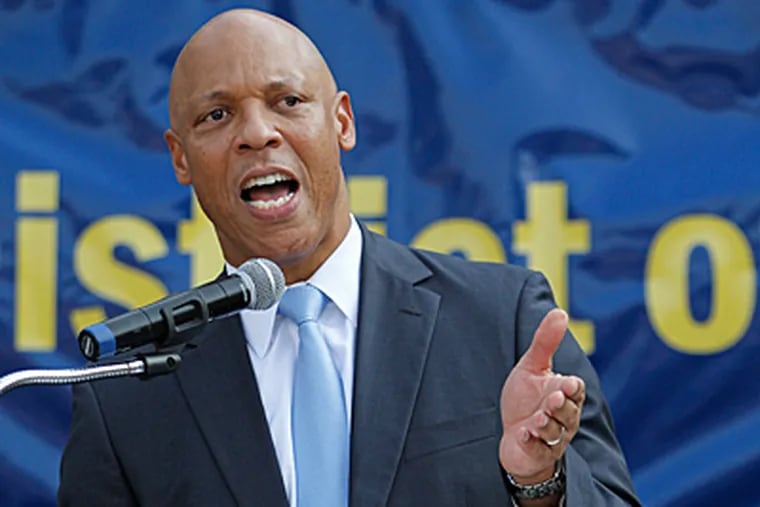 A new website will let parents search Philly's schools by neighborhood, test scores, and other factors and do side-by-side comparisons, among other things. Philadelphia School Superintendent William Hite, seen here, and other officials launched the site Monday. (MICHAEL BRYANT/File)
