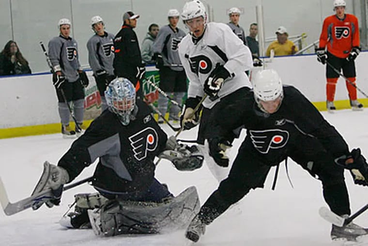 The Flyers' rookie camp continues at the Skate Zone in Voorhees this week. (Michael S. Wirtz/Staff file photo)