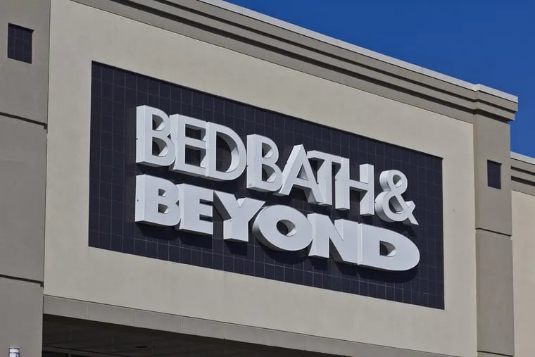 Bed Bath & Beyond storefront.