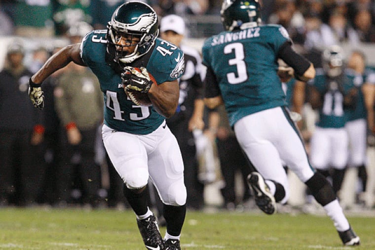 Darren Sproles scampers for a touchdown. (Ron Cortes/Staff Photographer)