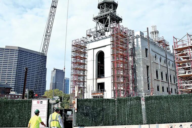 Construction continues on Mormon Temple at 17th and Vine streets in Philadelphia on September 18, 2014. ( DAVID MAIALETTI / Staff Photographer )