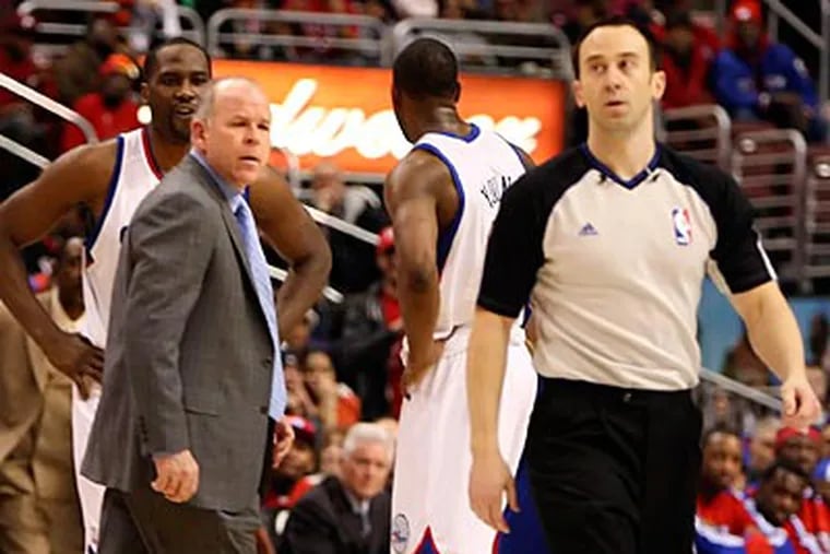 Kuester tries to deal with Pistons players' mutiny