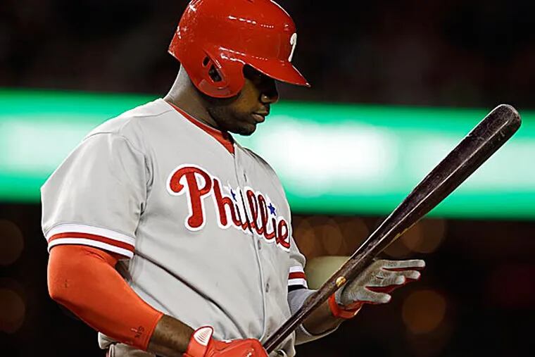 For the second straight Sunday, Ryan Howard could not start at first base because of his knee. (Alex Brandon/AP)