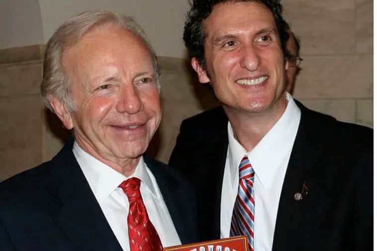Sean Altman with Senator Joe Lieberman. JEWMONGOUS forgives Senator Lieberman at the White House Hanukkah party.